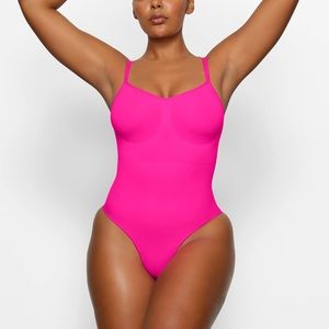SKIMS SCULPTING BODYSUIT W. SNAPS | FLAMINGO ×  - L/XL